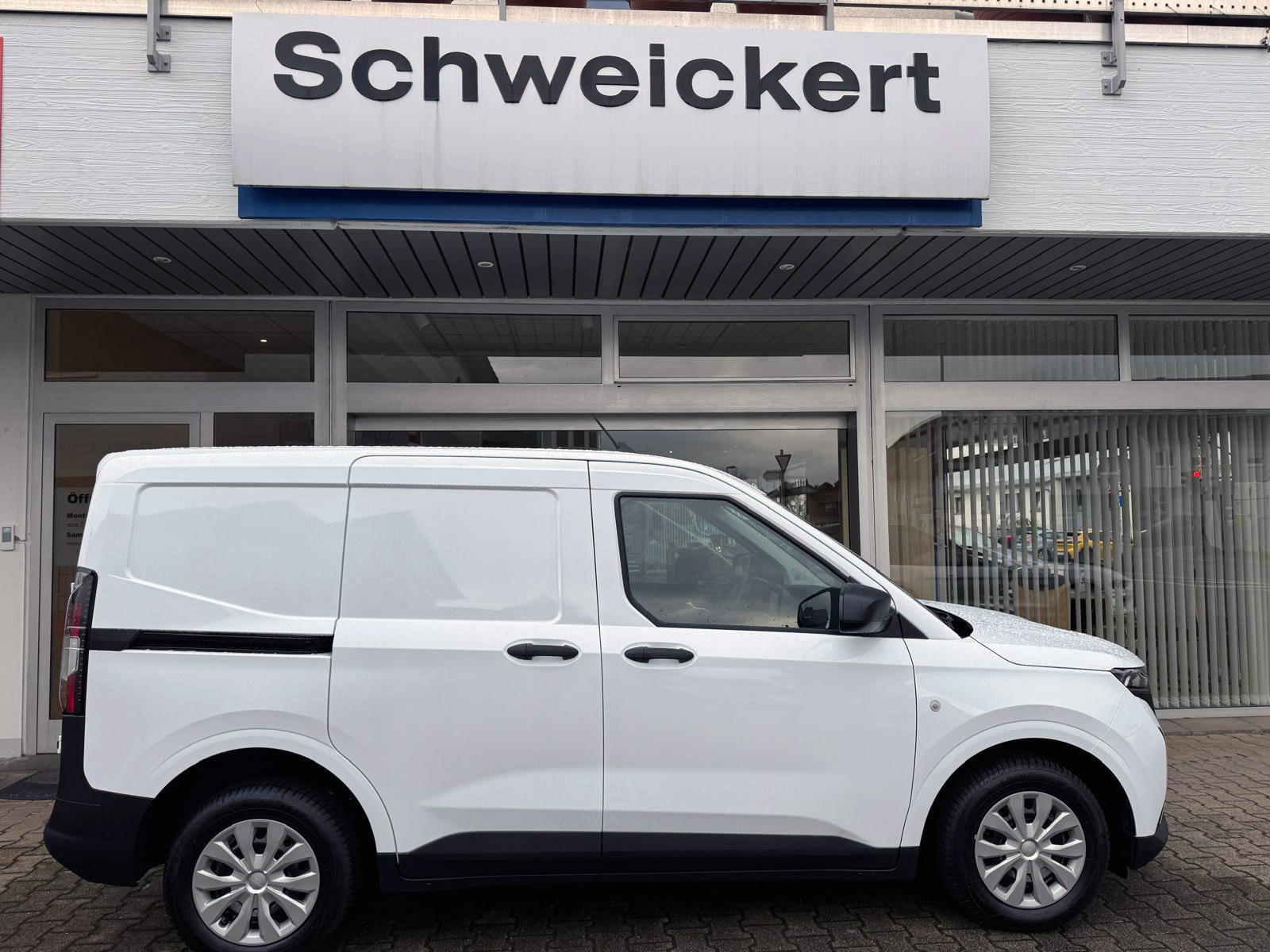 Mehr über den Artikel erfahren Ford Transit Courier